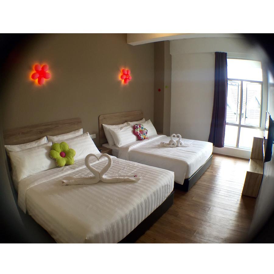 Hotel Flora Plus Cameron Highlands Exterior photo